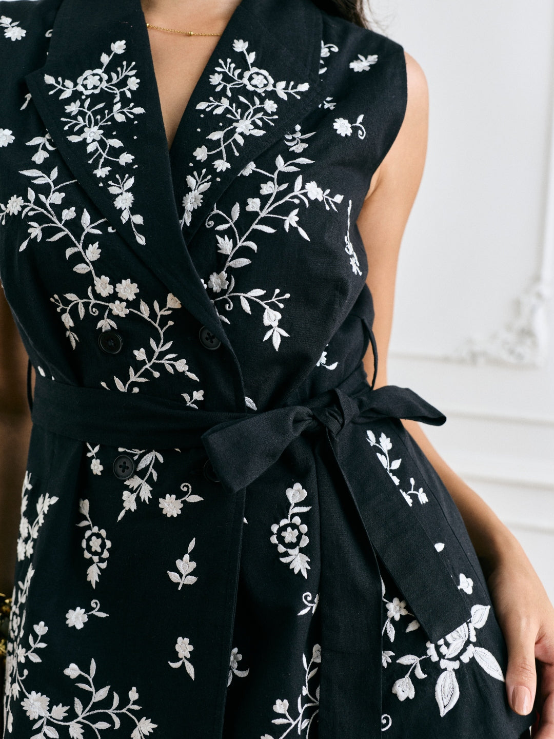 Elsa Embroidered Blazer