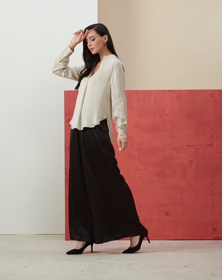 Slender Blouse
